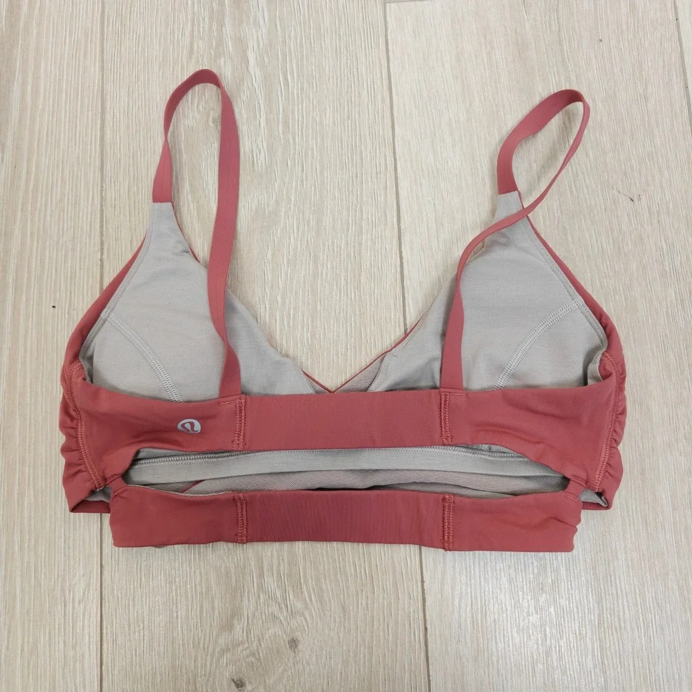 Lululemon Womens Lean In Bra 6 Rose V-Neck Double Strap Back Athleisure Yoga